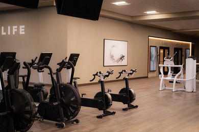 Workout floor at life time