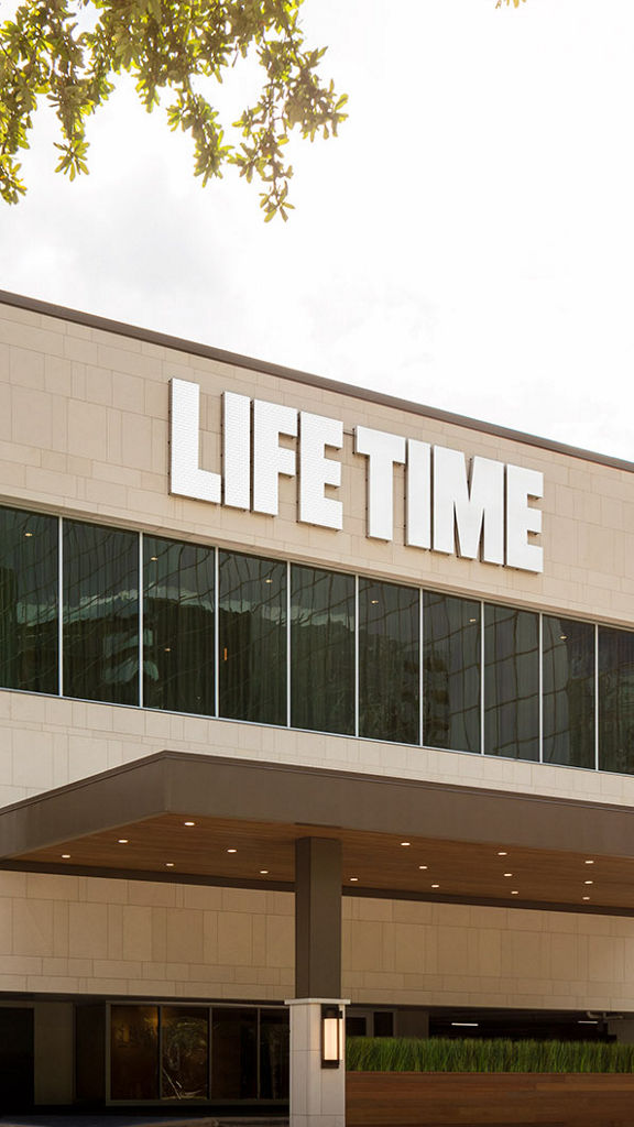 The exterior of the Greenway Life Time location