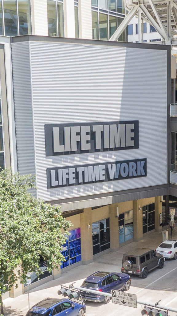 The exterior of the Greenstreet Life Time location