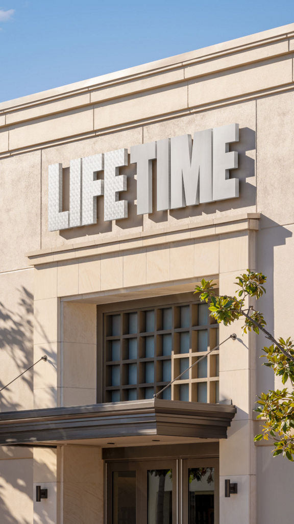 Exterior of La Jolla, California, Life Time club location