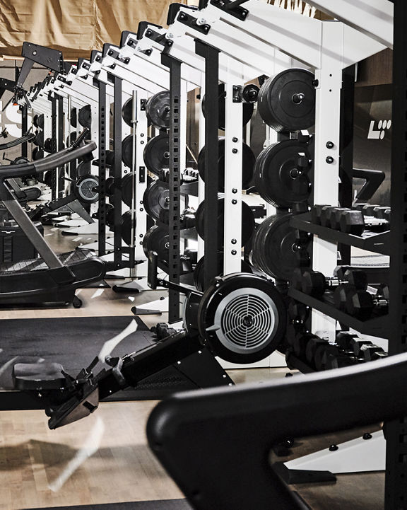 weight benches in a row