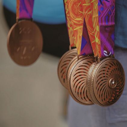 6 gold medals from a race