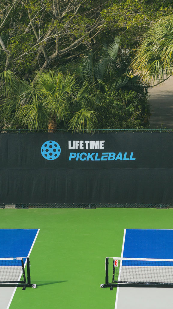 2 outdoor pickleball courts