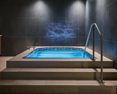 whirlpool at Life Time
