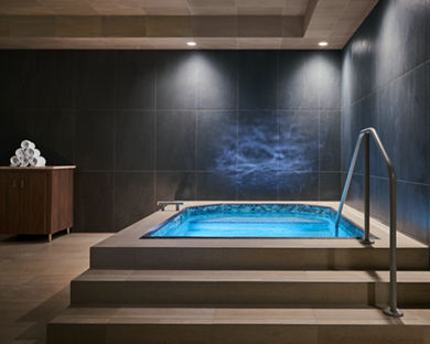 whirl pool at Life Time