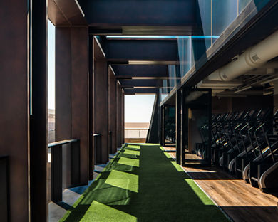 Outdoor turf walkway area at the Life Time Scottsdale Fashion square club location